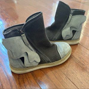 Novel Walk EU 31 US 13.5 butterfly leather suede boots grey